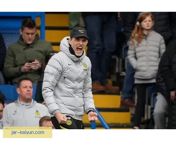 Osimhen 近期表现稳健，展现出禁区内恐怖的终结能力的终结能力。